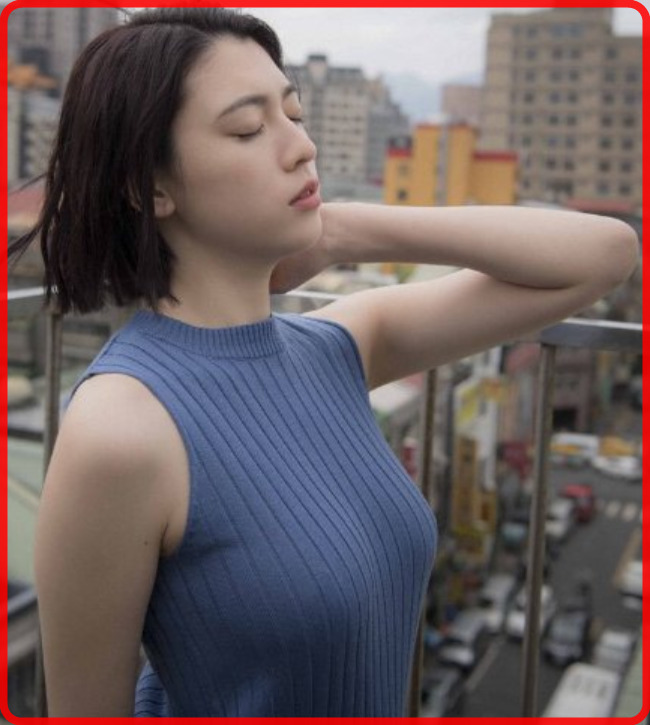 三吉彩花画像２